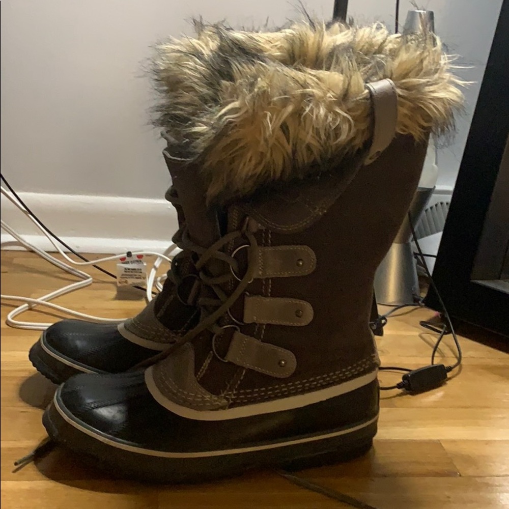 Sorel Joan of Arc boots